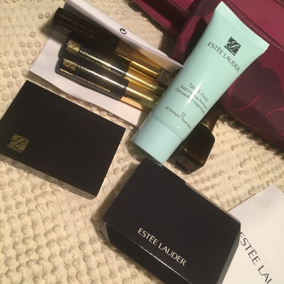 Estee Lauder bundle !! 💄 - Picture 2 of 4